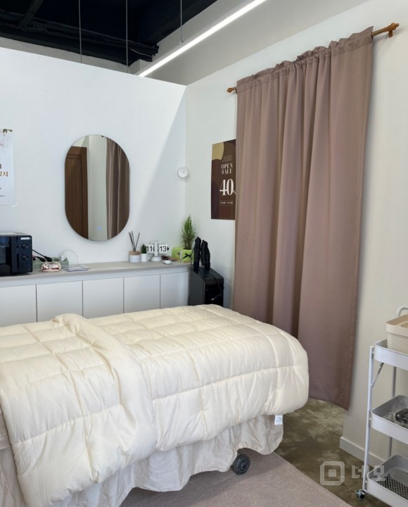 피부관리샵및  유사업종가능  예쁜 인테리어시설완비 매물의 5번째 사진