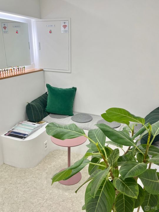 삼성동 청담역 초역세권, 시설, 인테리어 완비, 단골 많은 태닝, 네일샵 매물의 4번째 사진