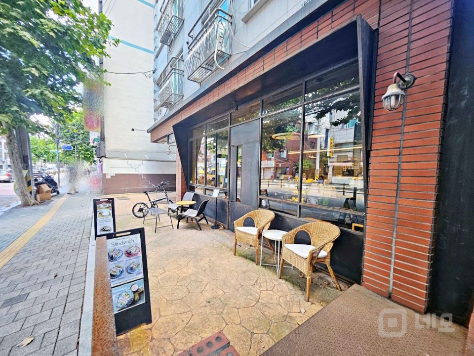 ⭐⭐ I 버스정류장 앞 상가 I 노출량대박 I 층고3.7M I 주차가능 매물의 12번째 사진