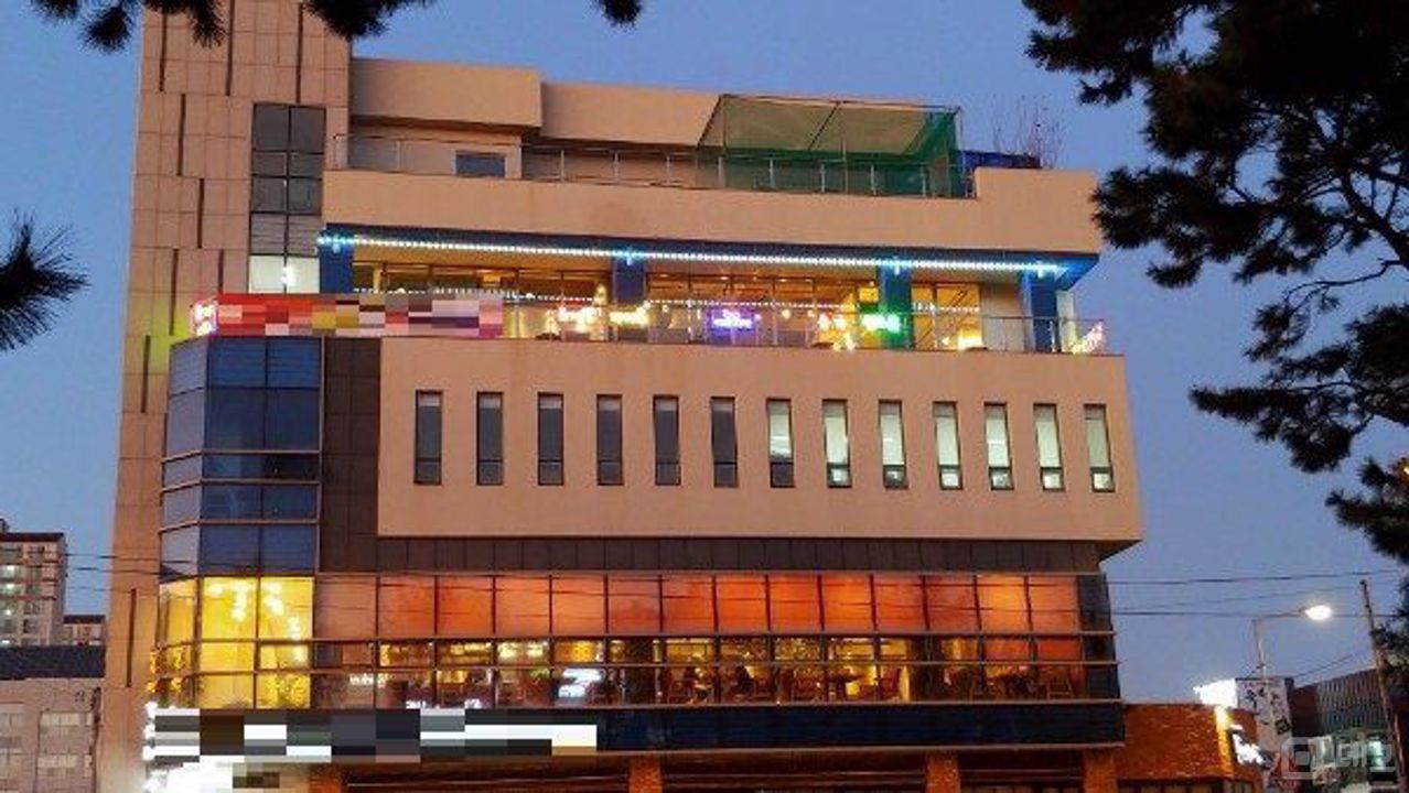 접근성이 좋은 위치에 있는 매물 소개합니다. 매물의 1번째 사진