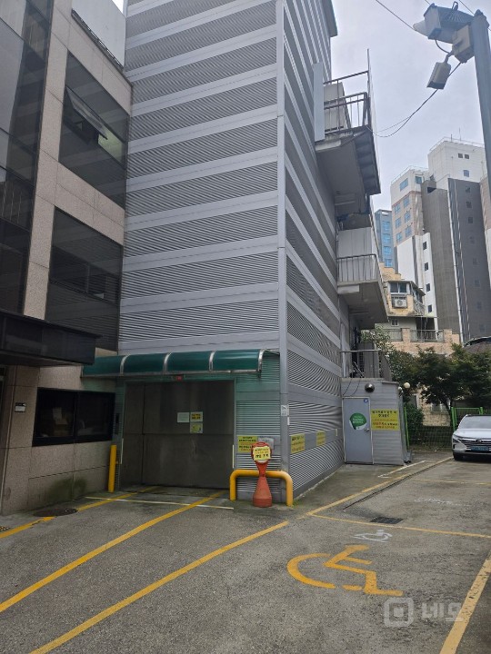 화물용 승강기 및 주차편리한 2층 전체 공실  매물의 11번째 사진