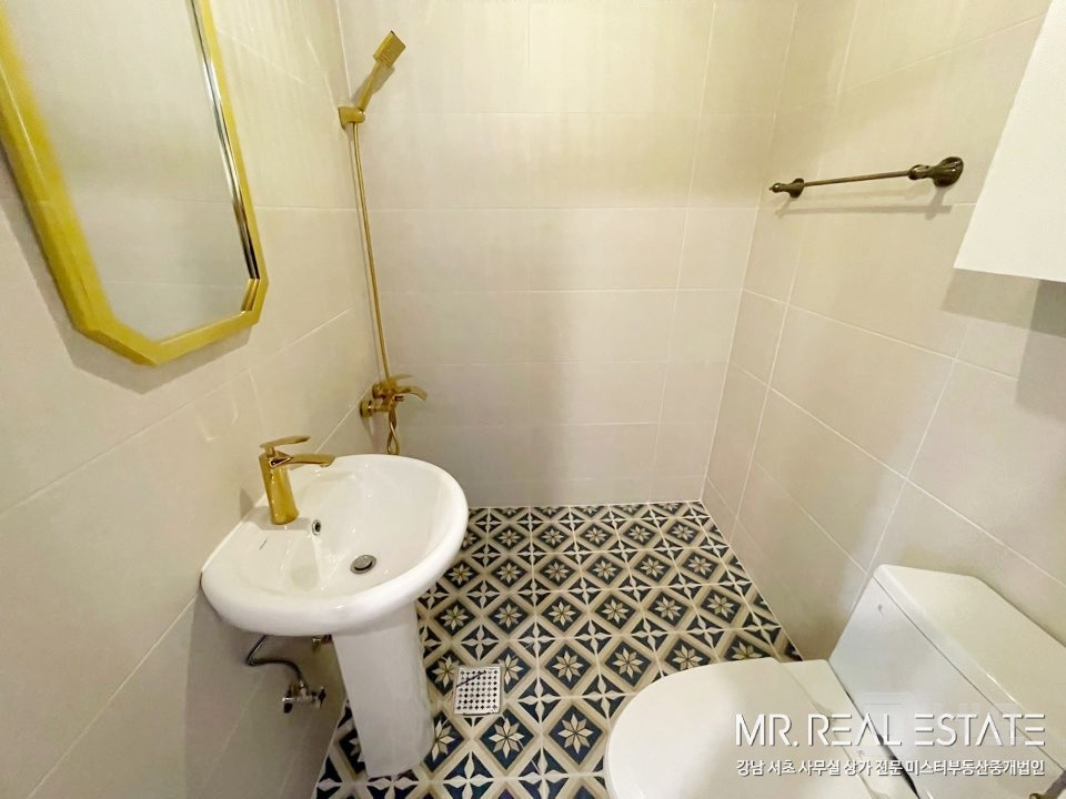 논현초옆.인테리어ACE.사무실.상가.모두환영 매물의 13번째 사진