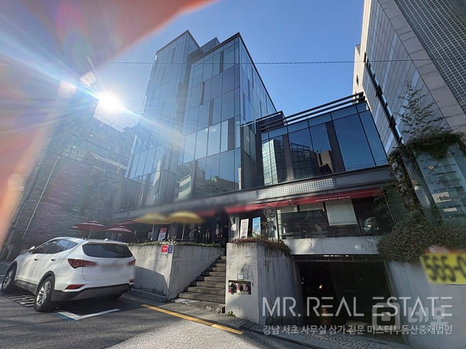 신사동 도산대로이면 무료2대 내외관세련된 건물 매물의 19번째 사진