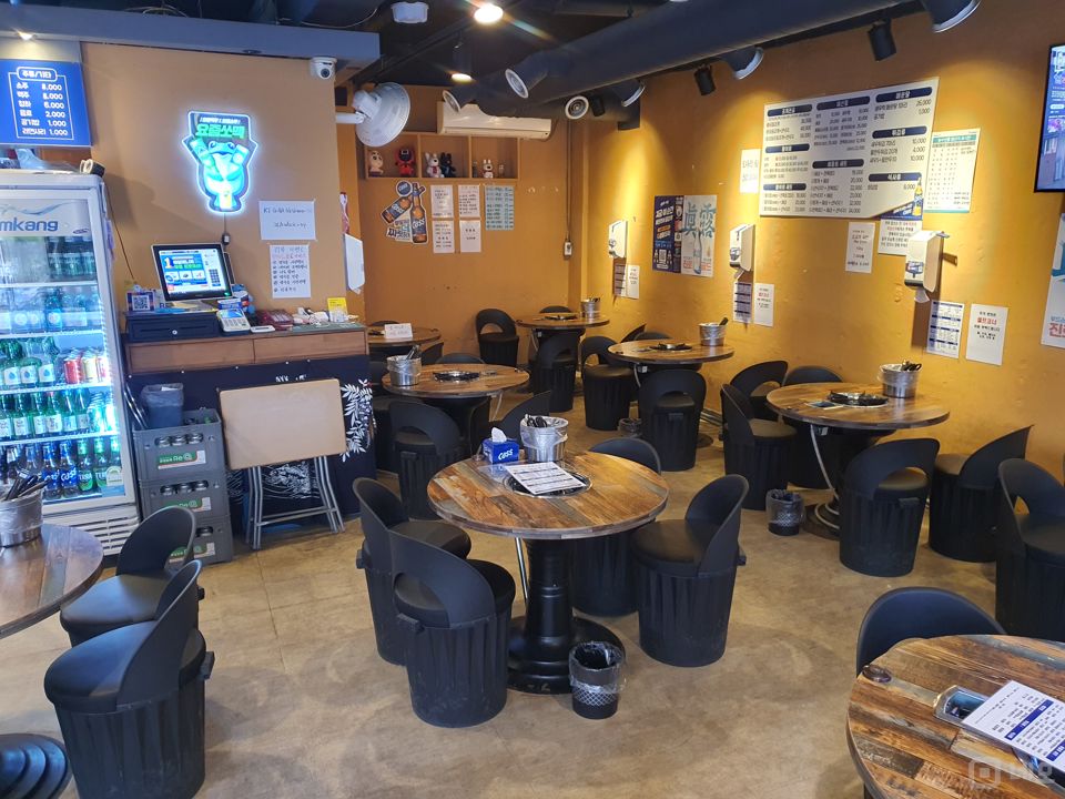 신림동 번화가에 위치한 해산물 전문점 매물의 3번째 사진