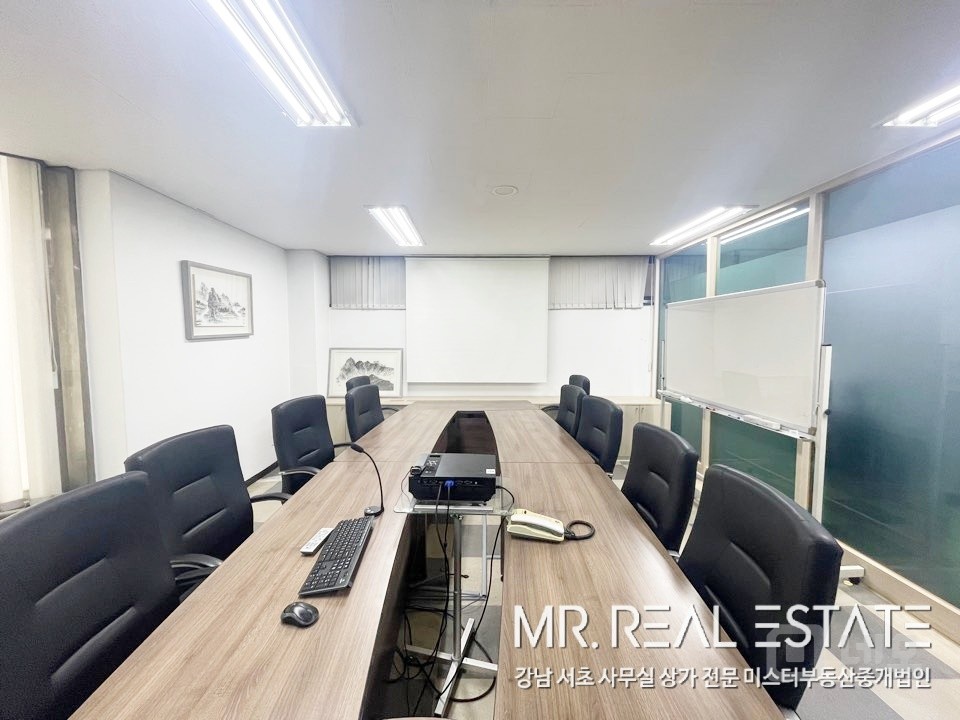 역삼동 대로변 인테리어 가성비 좋은 사무실 사진있음 매물의 5번째 사진