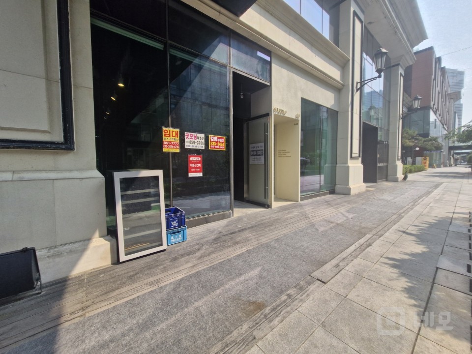 “수변 조망+유럽풍 감성! 송도 커낼워크 1층 상가 임차인 특별모집” 매물의 15번째 사진
