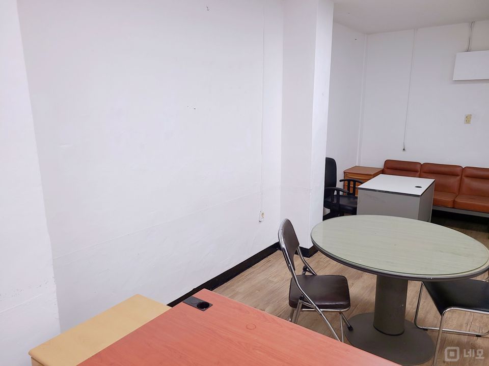 영등포동 복합상권에 위치한 공실 매물의 3번째 사진