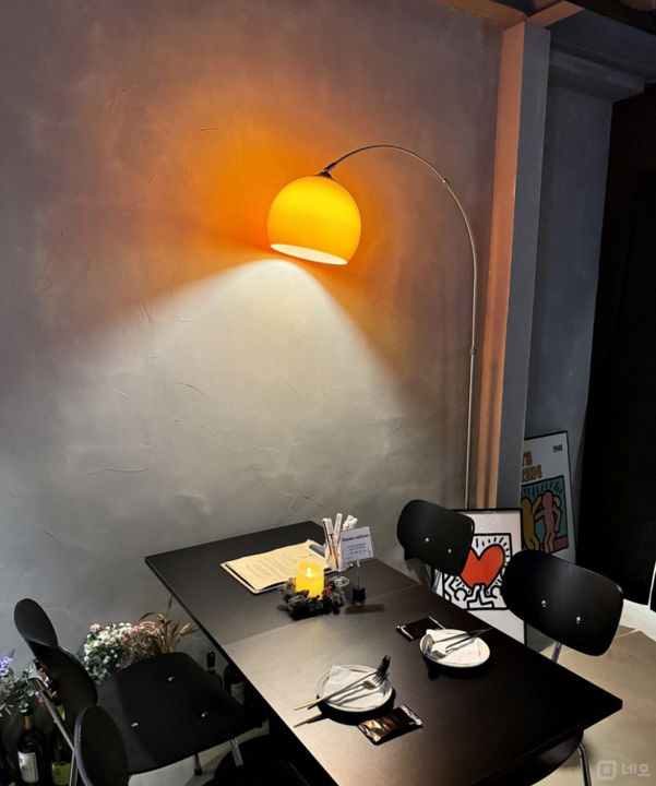 관철동 종각역 역세권, 고급스러운 인테리어, 찾아오는 와인바 매물의 3번째 사진