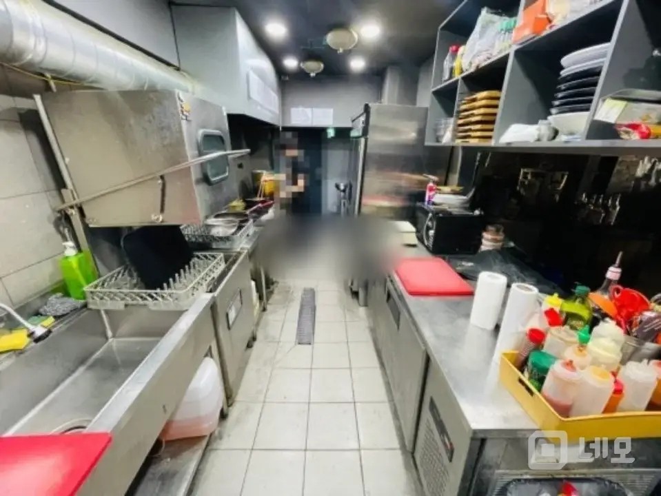 먹자골목 메인상권 유동최상 S급 노출좋은 2층 상가점포 매물의 9번째 사진