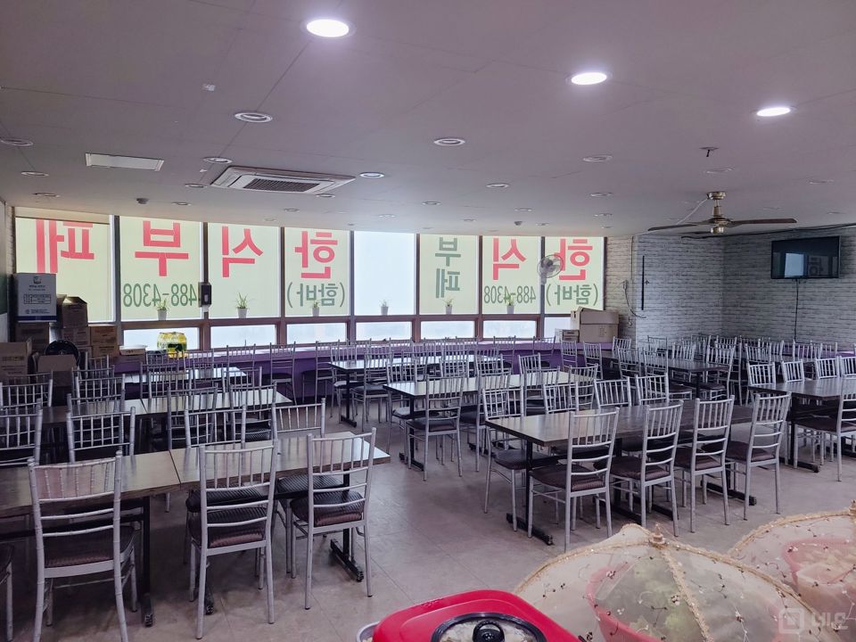 둔촌동 대로변 코너에 위치한 음식점 매물의 3번째 사진