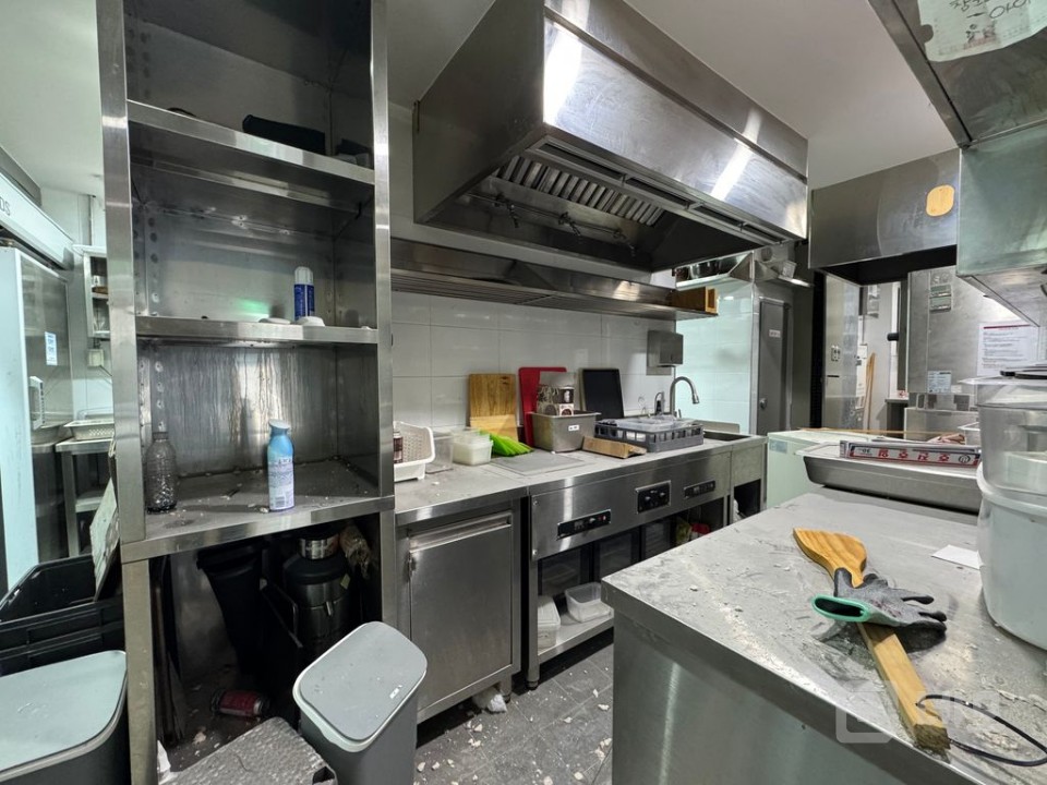 무권리 I 50P I 단독테라스 I 모든 업종 협의 가능 매물의 9번째 사진