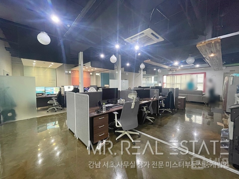 역삼역 2분.주차2대무료.채광우수.S급내외관컨디션 매물의 13번째 사진