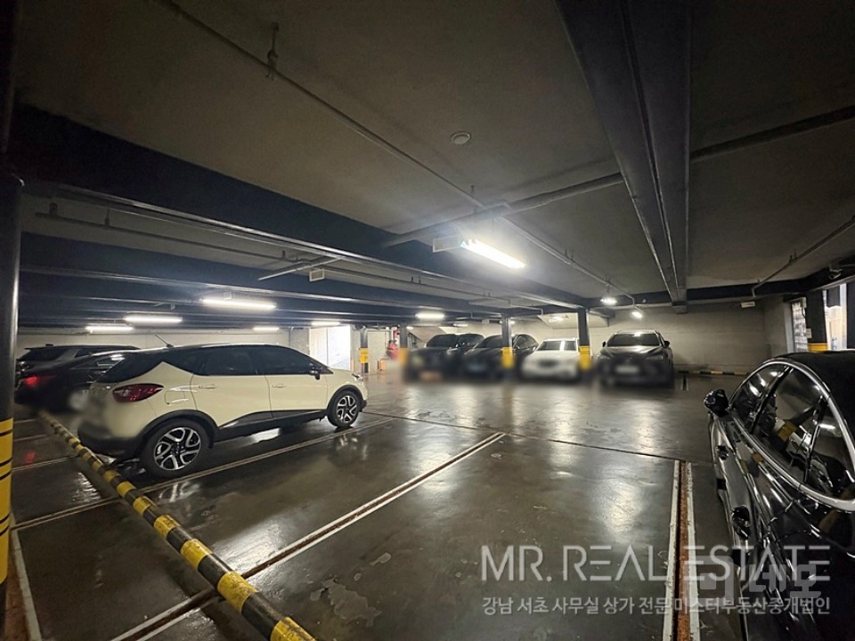 신사동 도산대로이면 무료2대 내외관세련된 건물 매물의 16번째 사진