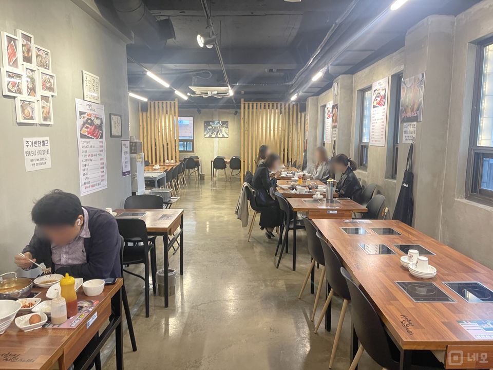 서소문동 오피스 상권, 인테리어 및 시설 깔끔한 한식점 매물의 1번째 사진