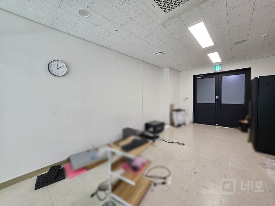 전용11평  룸1 탕비 소형사무실 임대 입주협의가능 매물의 6번째 사진