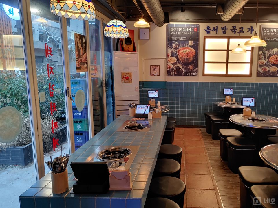 창천동 신촌역 역세권, 연세대 대학가 위치해 학생 고객 많은 한식집 매물의 4번째 사진