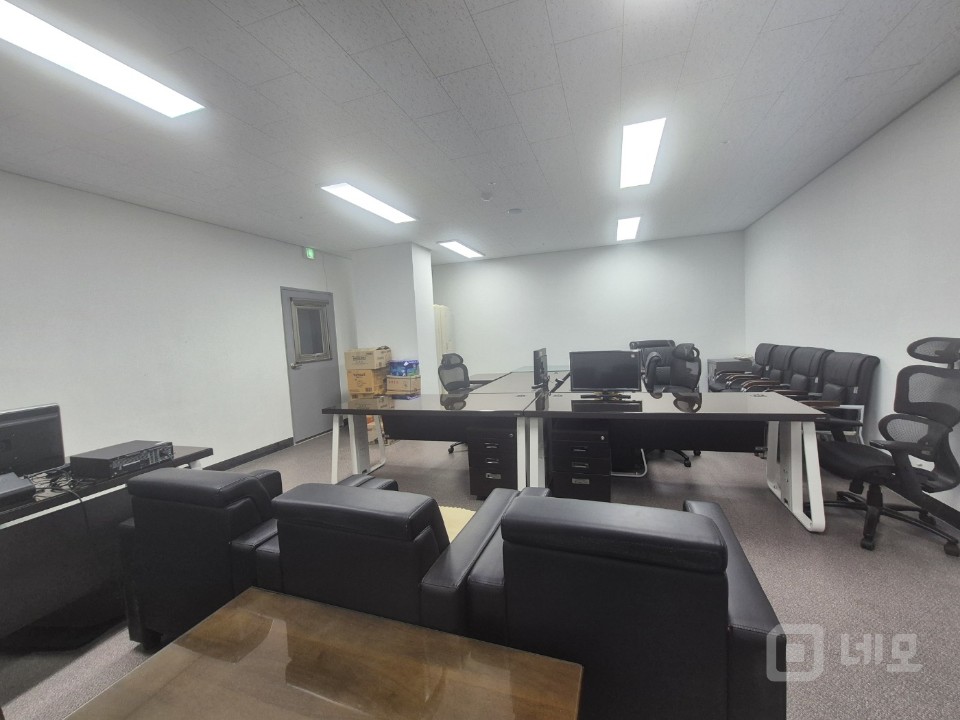 동부시장 시설 깔끔 2층 사무실 상가 엘베0 주차0 매물의 3번째 사진