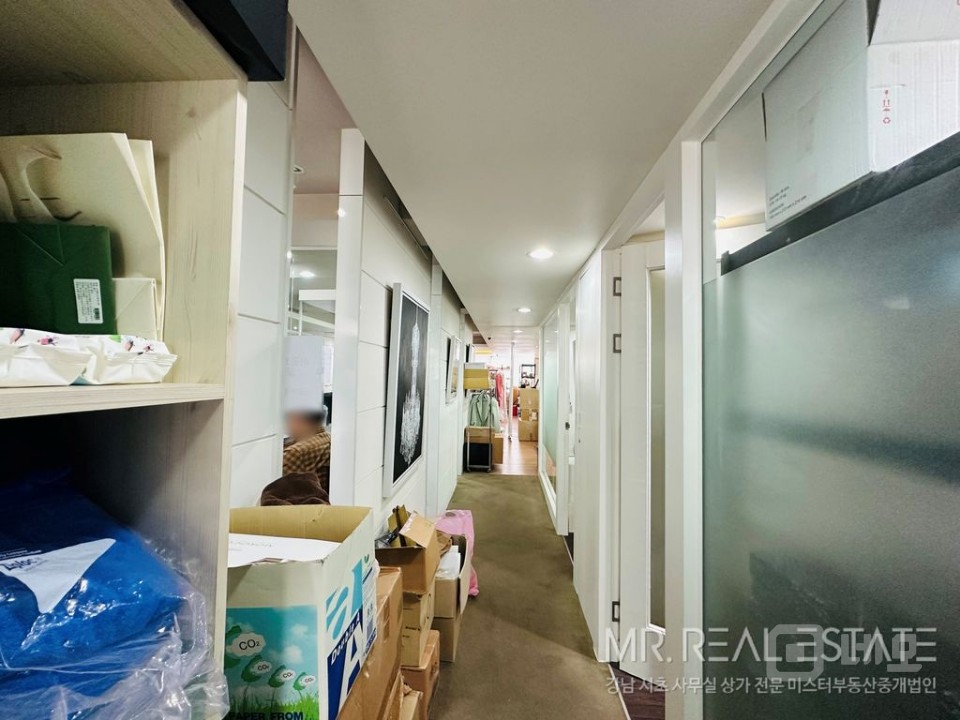 실사진 도산공원 인근 A급인테리어 자주식주차 인근발렛가능 매물의 9번째 사진