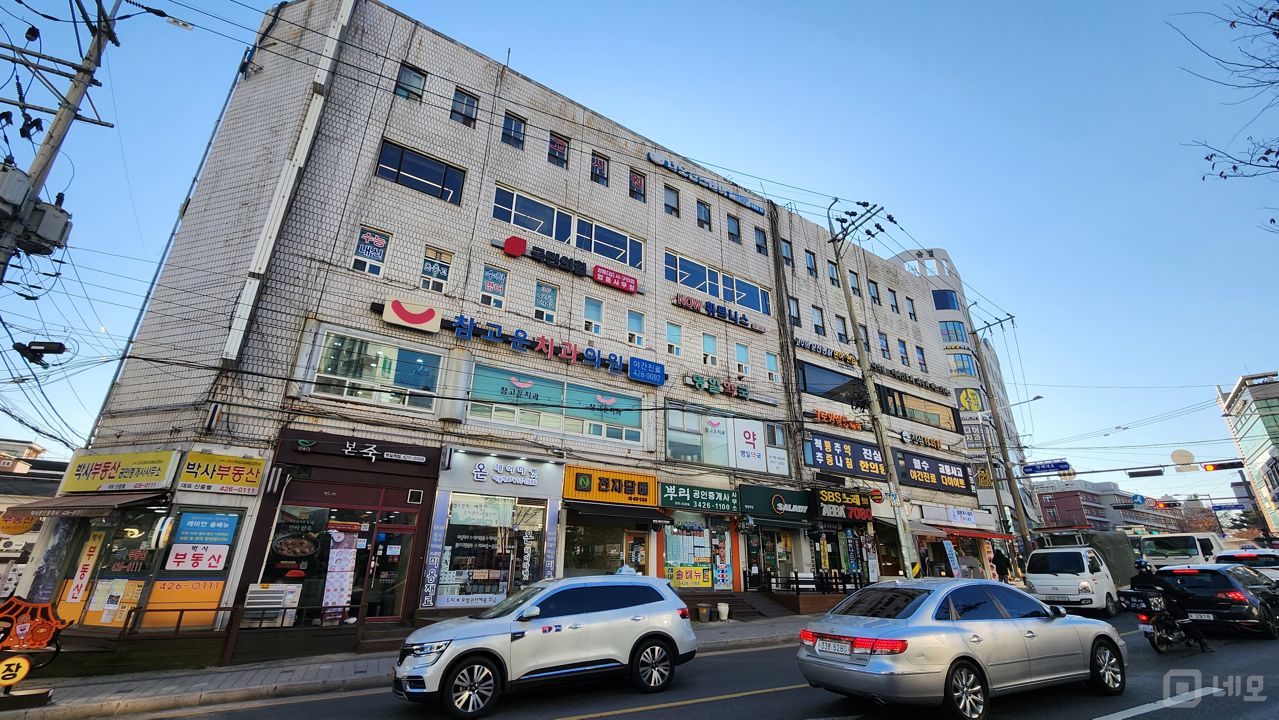 명일동 명일역 초역세권, 시설 완비, 매출 좋은 샐러드 전문점 매물의 5번째 사진