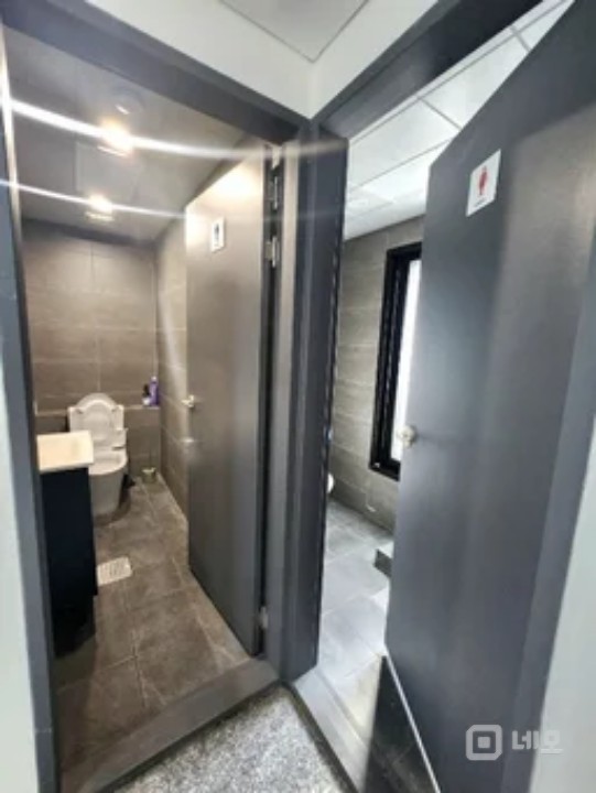 마포 고깃집들 사이에 위치한 손님 많은  맥주집 매물의 3번째 사진