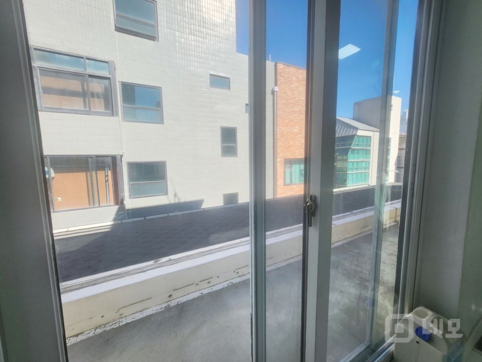 ✔ 채광만점 더블테라스 매물의 4번째 사진