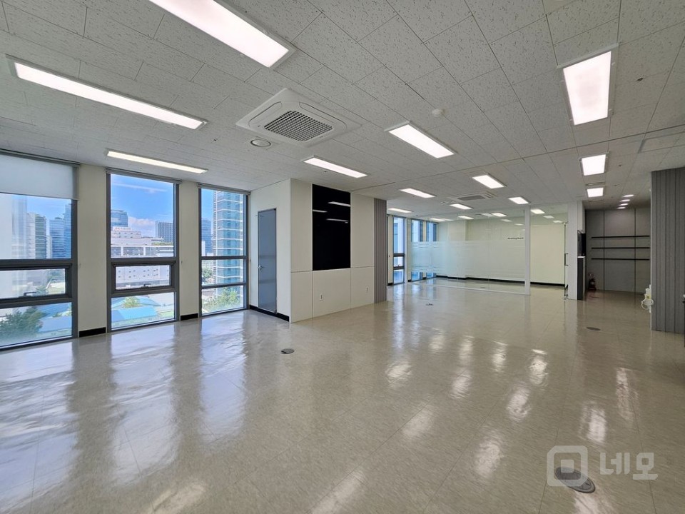 코너 확장38 룸3 인테리어 깔끔 즉시입주 매물의 6번째 사진