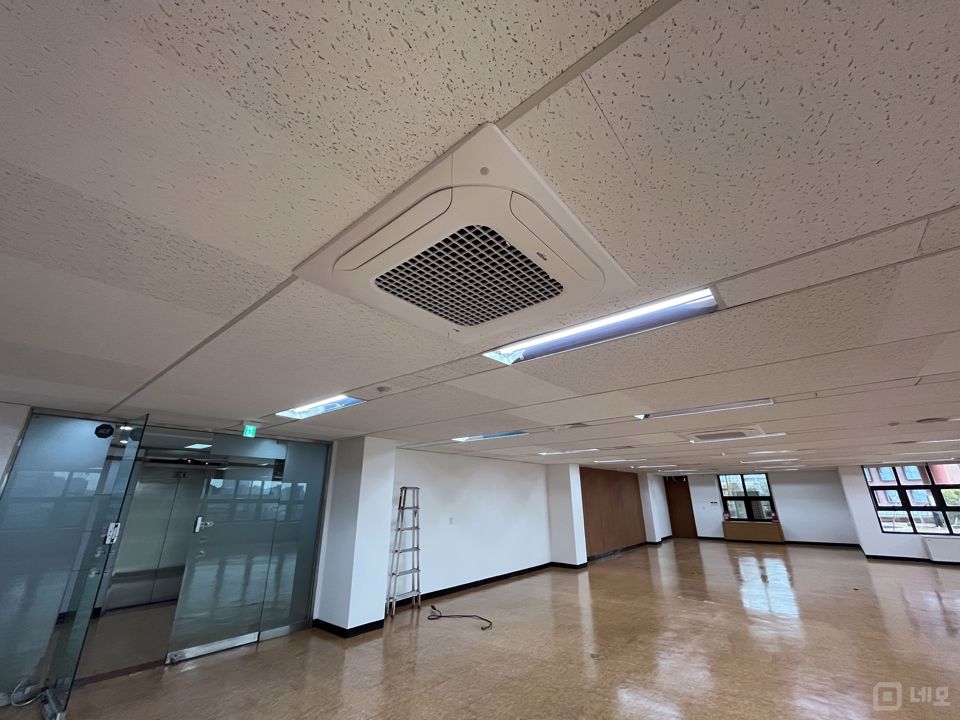 장안동 장한평역 바로 앞 가시성 아주 좋은 대로변 사무실 매물의 5번째 사진