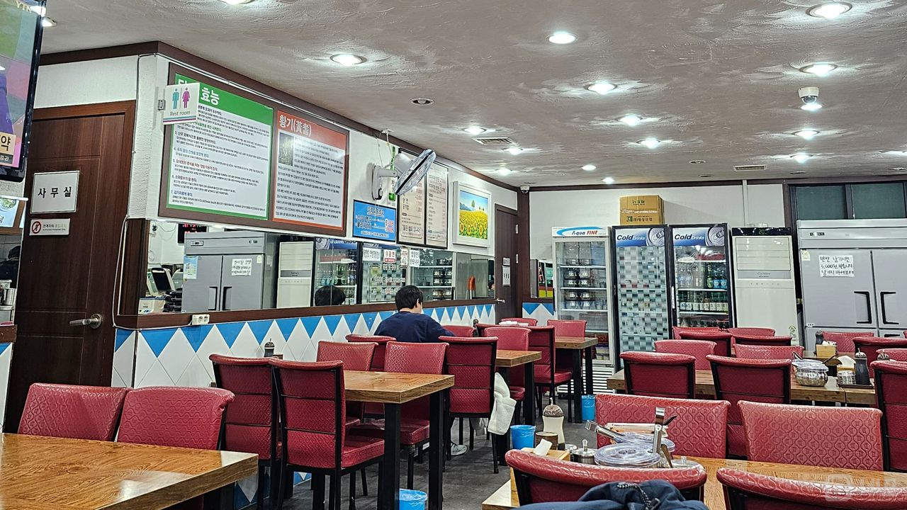 대흥역 5분 대로변 단골 주민분들의 수요가 많은 1층 한식당 매물의 5번째 사진