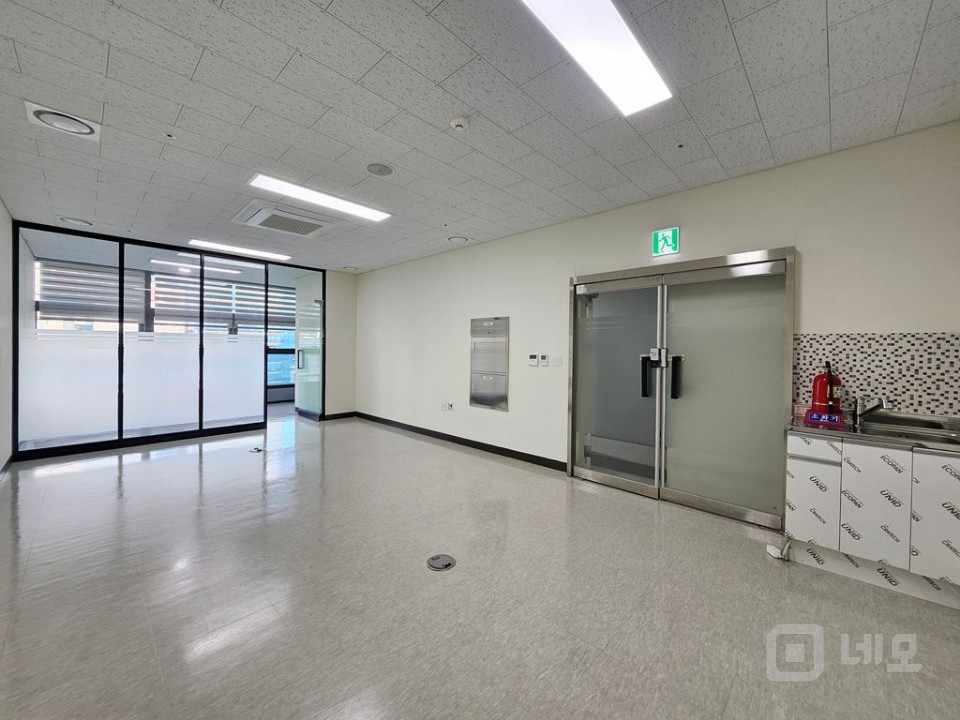 실13평 룸1 탕비 청소완료, 즉시입주가 매물의 2번째 사진