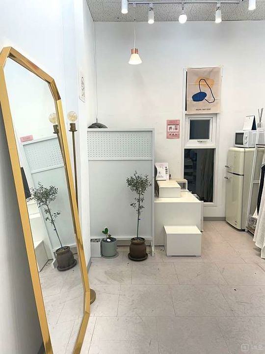 휘경동 대로변에 위치한 네일샵 매물의 4번째 사진