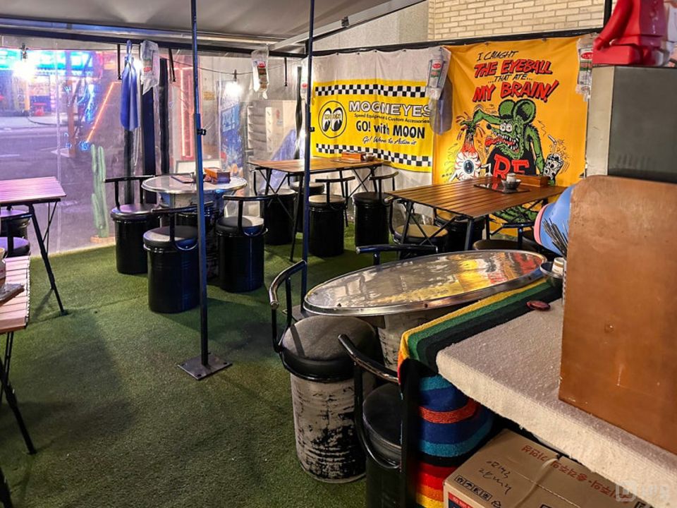 서교동 번화가에 위치한 실내포차 매물의 4번째 사진