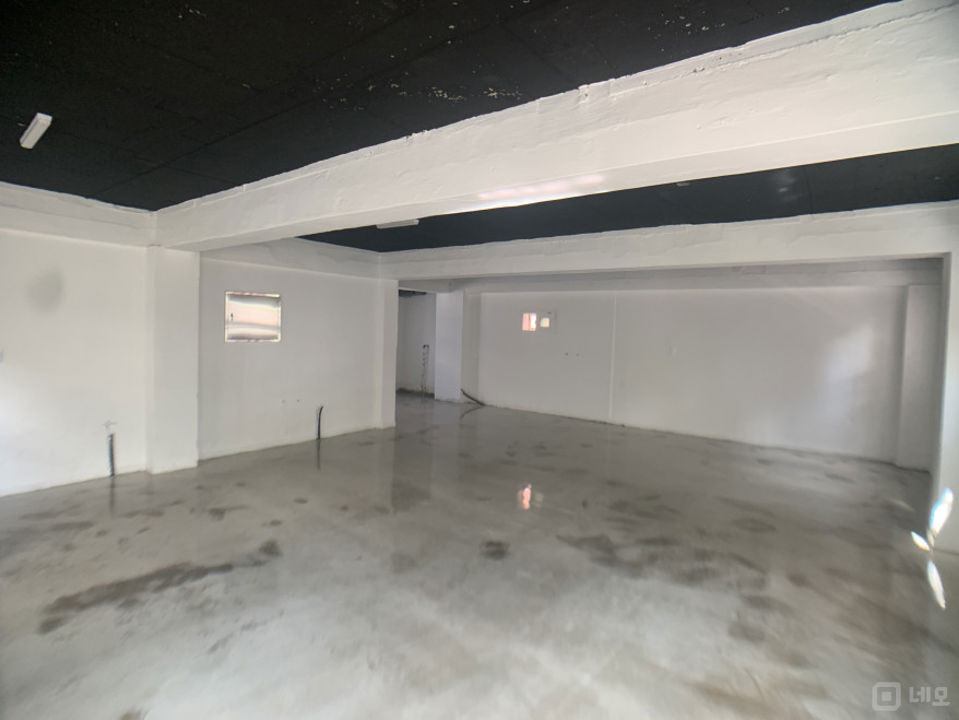 홍대입구역 도보 8분 무권리 전용 26평 상가 매물의 2번째 사진