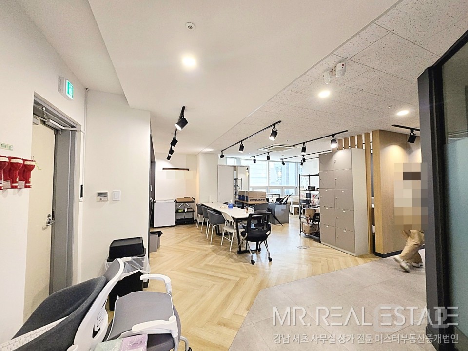 역삼역5분.룸7.아이티업체강추.인테리어ACE.가성비甲 매물의 3번째 사진