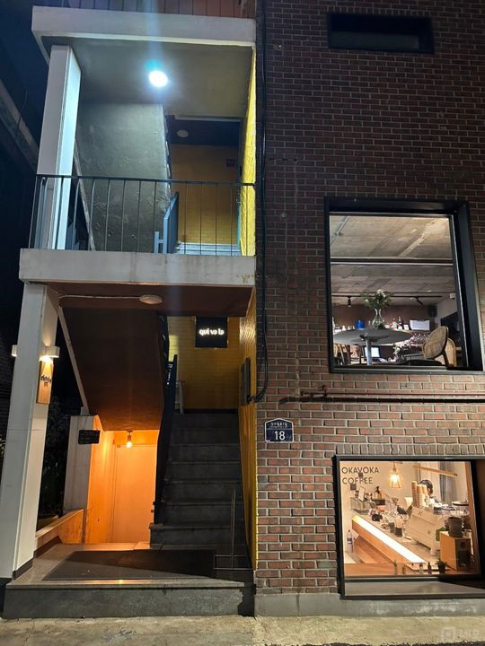 아담하고 세련된 와인바 매물의 5번째 사진