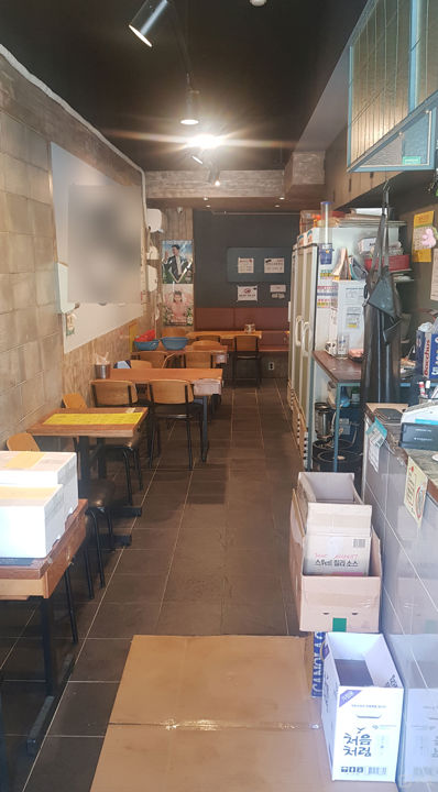 유동인구 다수, 코너에 위치하여 접근성 우수한 도당동 1층 튀김집 매물의 3번째 사진