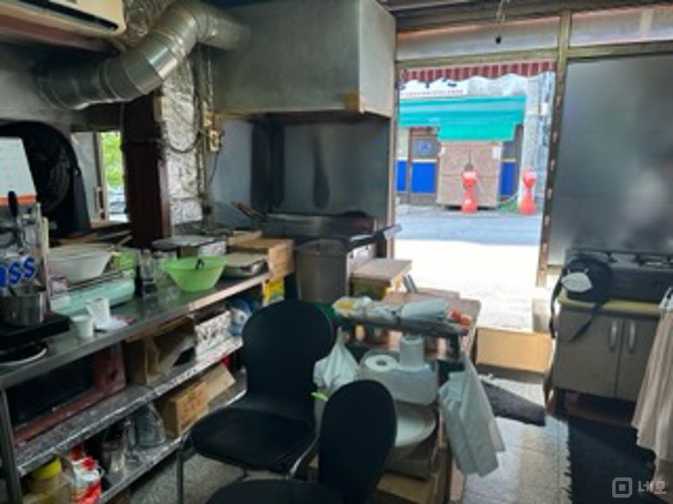 독산동 복합상권에 위치한 치킨, 피자 전문점 매물의 5번째 사진