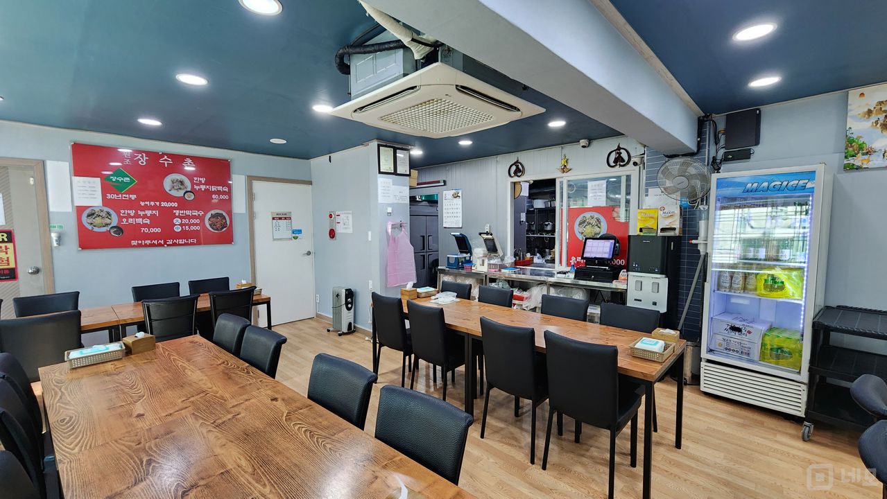 금호역 역세권, 유동인구 많은 길목, 시설, 인테리어 완비된 한식당 매물의 2번째 사진