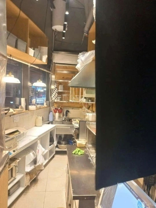 신대방동 신대방삼거리역 역세권, 주방 시설 완비, 매출 좋은 닭갈비집 매물의 1번째 사진