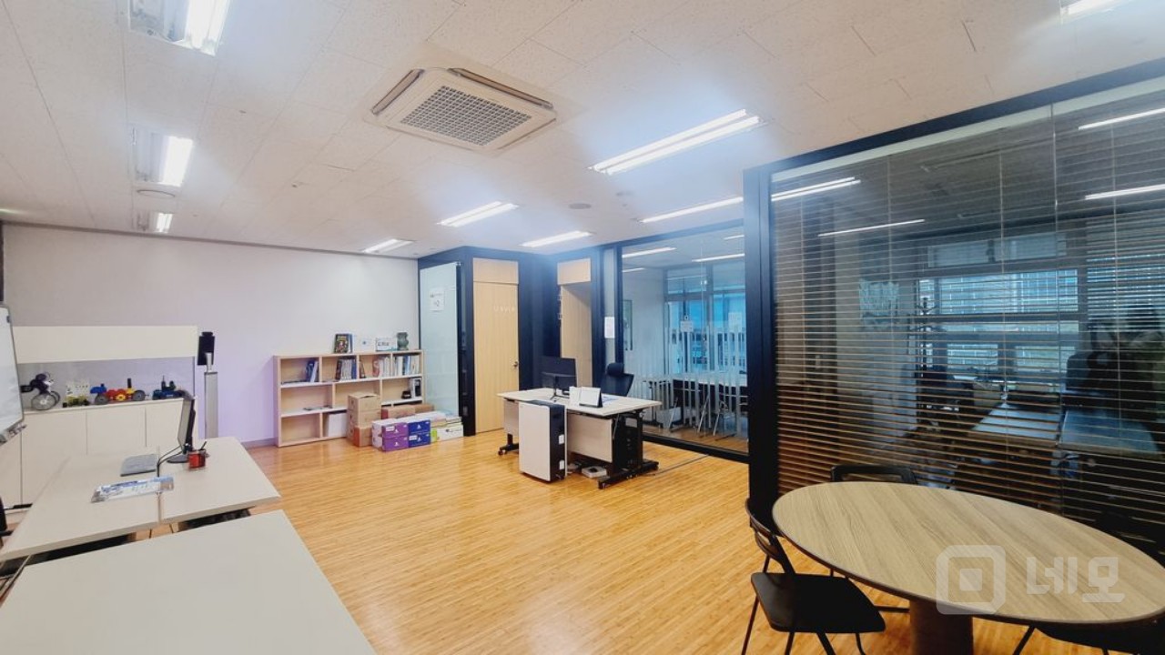 가산역세권 중소형사무실추천 상급인테리어 매물의 1번째 사진