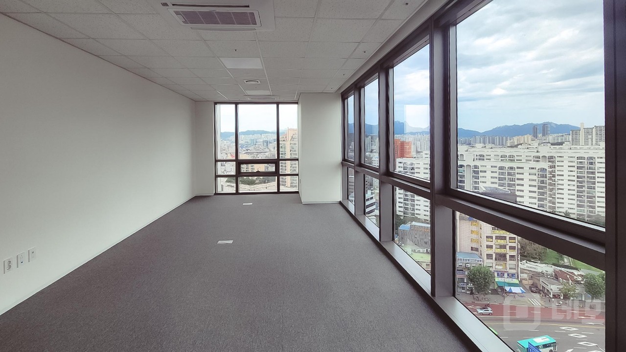 청량리역 직주근접 파노라마시티뷰 프리미엄 오피스 매물의 1번째 사진