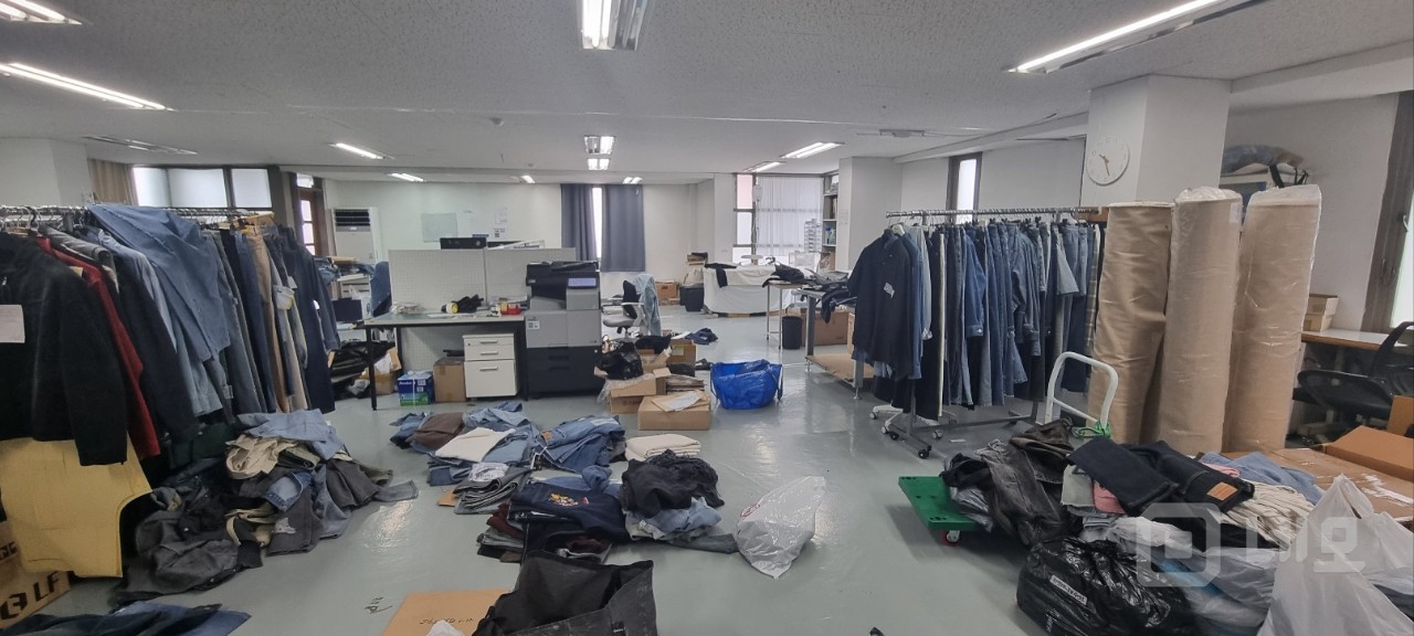 신당역 2호선 4분거리 3층 사무실,주차가능, 엘리베이터 있음 매물의 1번째 사진