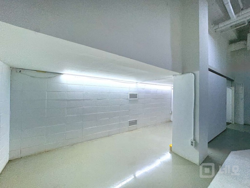 청담사거리 인근에 위치한 무권리! 층고높은 지하매물! 호리존 매물의 7번째 사진