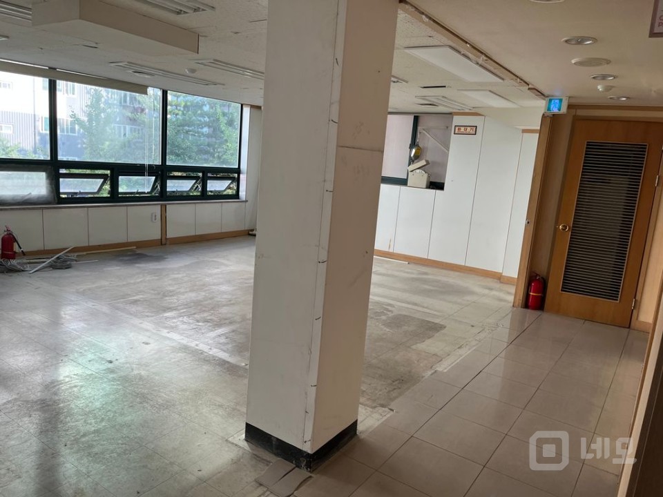 전 수학학원자리(교실/복사실 /내부 화장실시설 완비) 매물의 2번째 사진