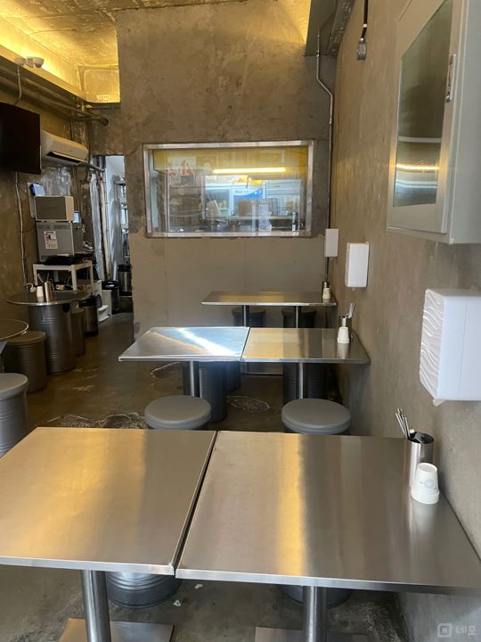 능동 군자역 역세권, 깔끔한 인테리어, 입소문 듣고 찾아오는 닭꼬치집 매물의 2번째 사진