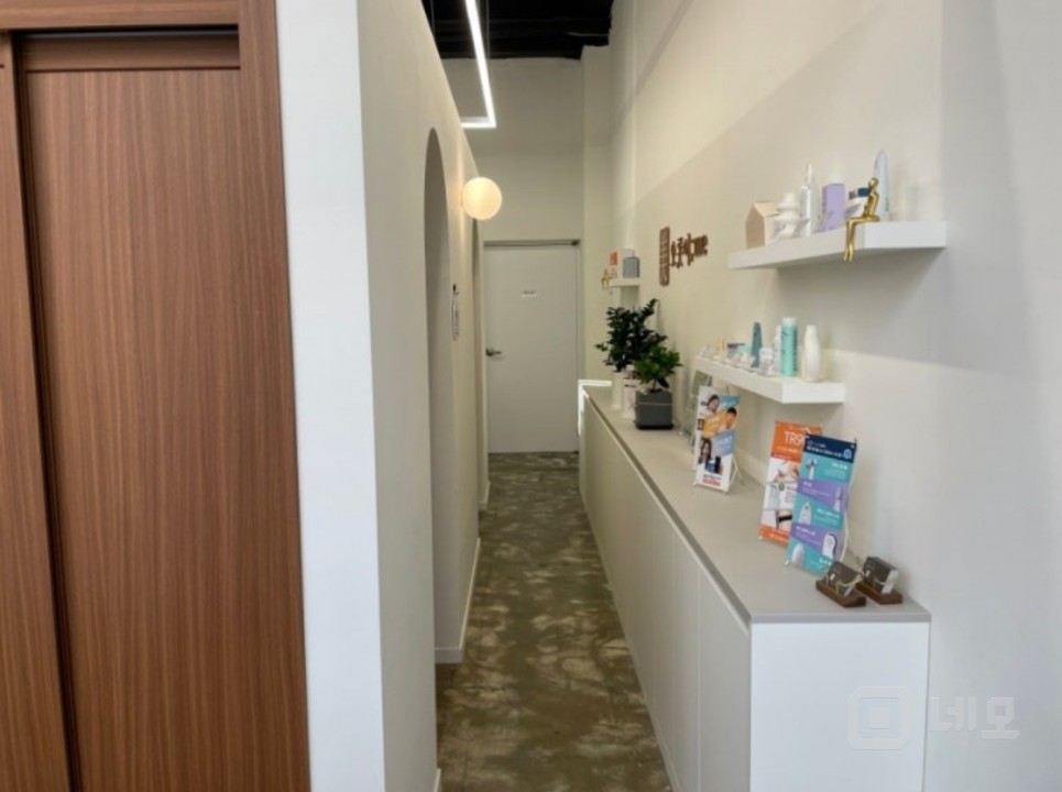 피부관리샵및  유사업종가능  예쁜 인테리어시설완비 매물의 7번째 사진