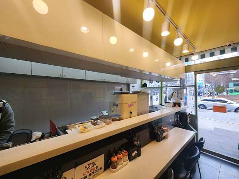 개봉동 대로변에 위치한 김밥 전문점 매물의 2번째 사진