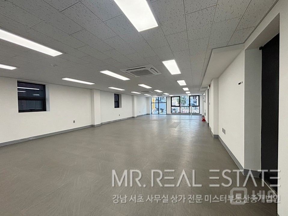 신논현인근 역세권 화이트톤S급인테리어.무료1대 매물의 2번째 사진