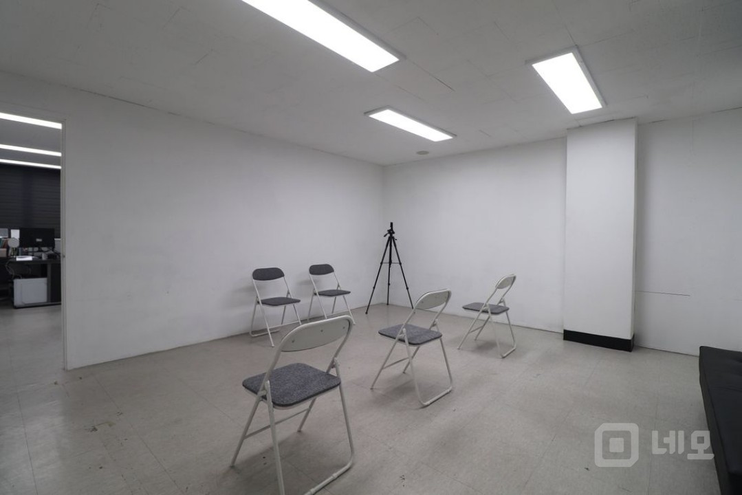 성산동 대로변 극가성비 깔끔한 스튜디오형 사무실 매물의 9번째 사진