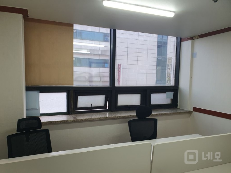깨끗하고 밝은 공간입니다 업종자유 매물의 1번째 사진