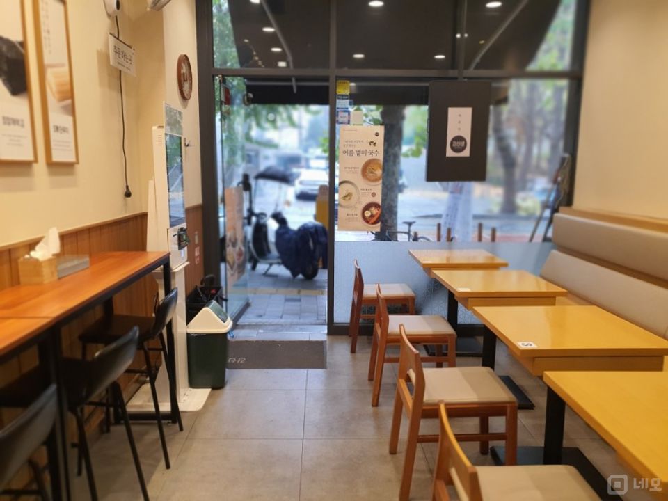 명일동 아파트 항아리 상권, 위치 좋은 분식점 매물의 3번째 사진